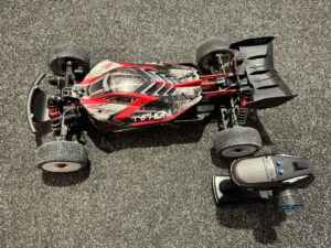 arrma 1/8 typhon 6s blx 4wd buggy rtr met rpm bumper en verlengd (speed machine) in een nette staat!