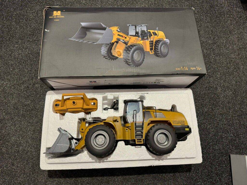 huina rc 1/14 wheel loader v2 aluminium 10 kanaals 2.4g rtr (versie 2024) als nieuw)!