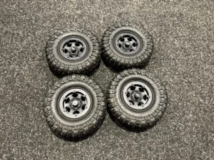 4x 1/10 crawler / scaler vanquish banden met aluminium velgen in een nette staat!