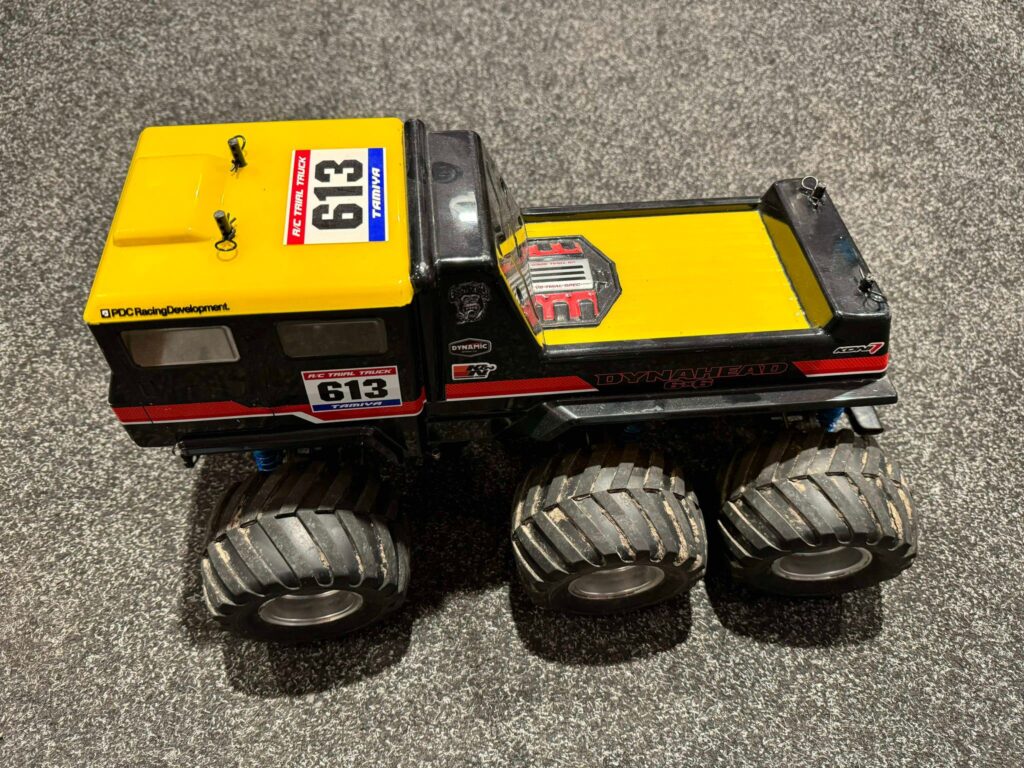 tamiya 6x6 monster truck compleet met motor, regelaar en servo (gebruikt)!