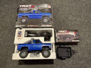 traxxas trx 4m 1/18 chevrolet k10 high trail crawler + gpm kogellagerset + 2e traxxas accu + traxxas high speed gear + traxxas aanhanger