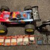 hot bodies d8t brushless truggy rtr met hobbywing max8 regelaar + surpass hobby motor + metalen tandwielen servo