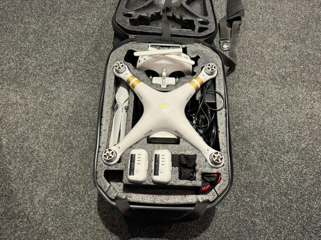 dji phantom 4k met 2e dji batterij en luxe koffer in een zeer nette staat!