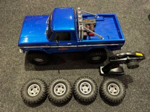 traxxas trx 4 chevrolet k10 cheyenne high trail edition + fusion se + aluminium velgen + metalen tandwielen servo + traxxas pro scale led set + 2e set banden echt als nieuw!