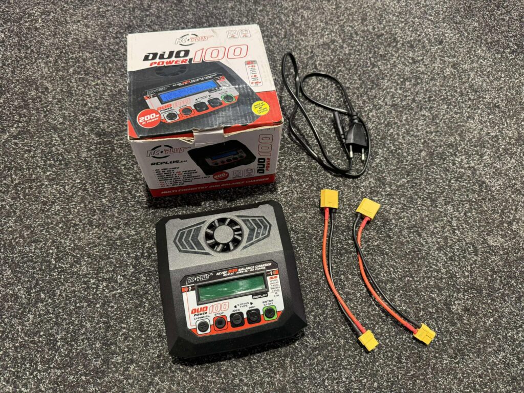 rc plus power duo 100 charger ac 100w dc 2x 100w + 2x xt90 laadkabels als nieuw!