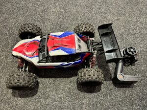 losi 1/10 tenacity db pro 4wd desert buggy brushless smart lucas oil rtr