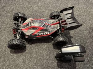 arrma 1/8 typhon 6s blx v5 4wd buggy spektrum firma rtr (heeft wat liefde nodig)!