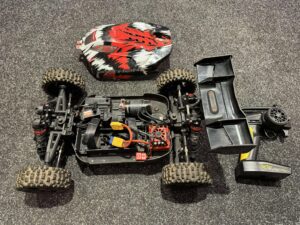 team corally python xp 6s model 2022 1/8 buggy ep rtr in een nette staat!