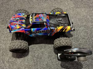 traxxas wide maxx v2 1/10 4s brushless monster truck tsm rtr rock & roll + dusty cover in een nette staat met 1 jaar garantie!