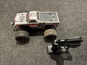 hpi savage xs flux chevrolet el camino ss brushless monster truck rtr 2.4ghz gebruikt!