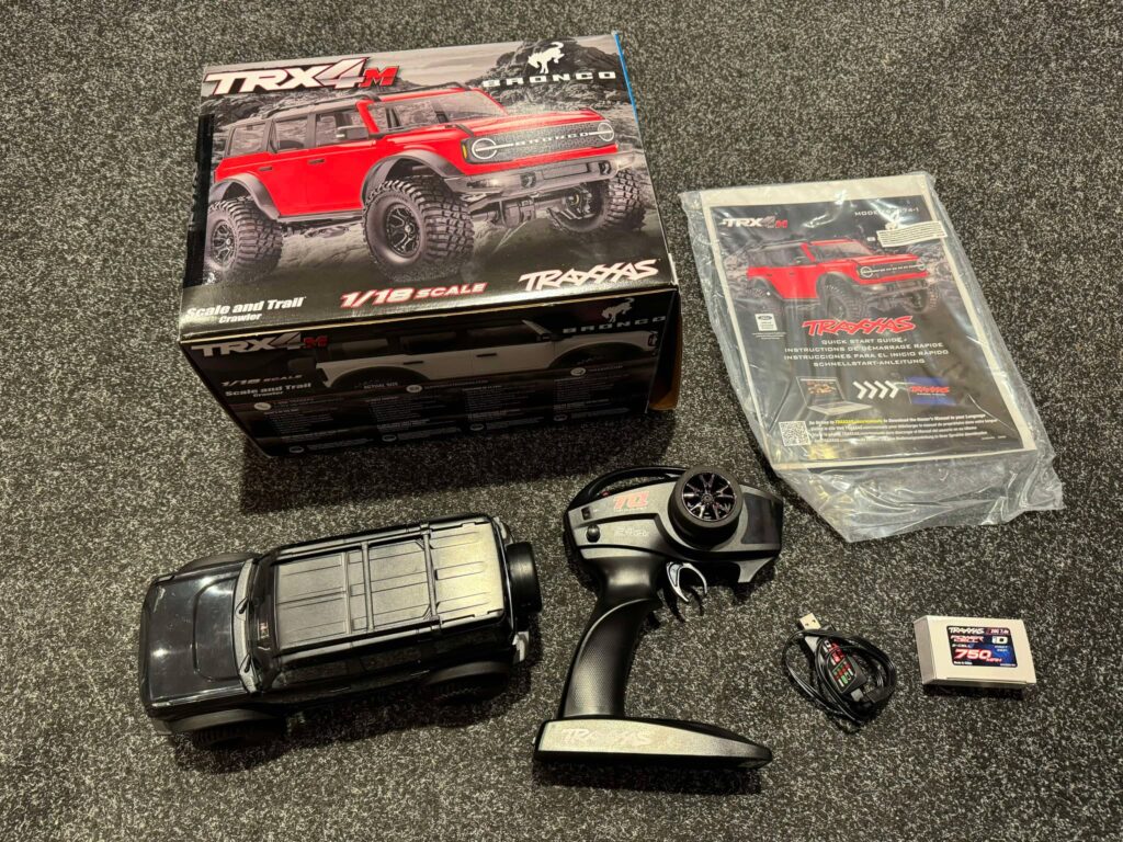 trx 4m 1/18 scale and trail crawler ford bronco 4wd electric truck in een nette staat!