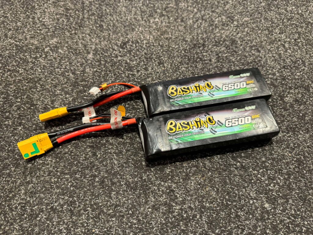 gens ace bashing series 6500mah 11.1v 3s1p 60c 120c lipo batterij xt90 stekker gebruikt maar in orde!