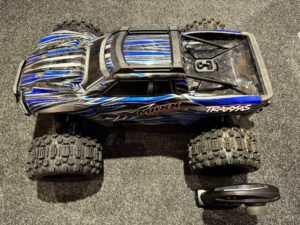 traxxas x maxx ultimate 8s brushless limited edition rtr in de kleur blauw in een nette staat!